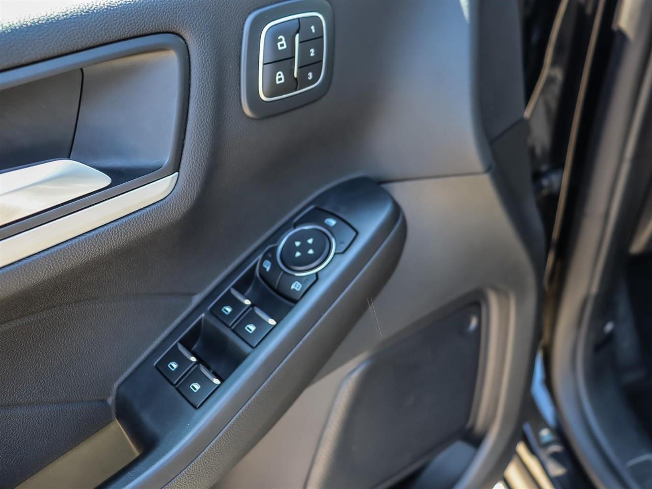 2024 Ford Escape Platinum AWD | Leather | Power Tail Gate | Photo