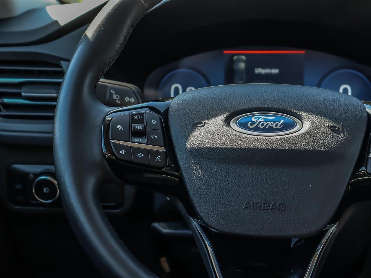 2024 Ford Escape Platinum AWD | Leather | Power Tail Gate | Photo