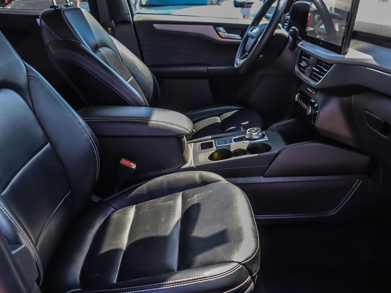 2024 Ford Escape Platinum AWD | Leather | Power Tail Gate | Photo