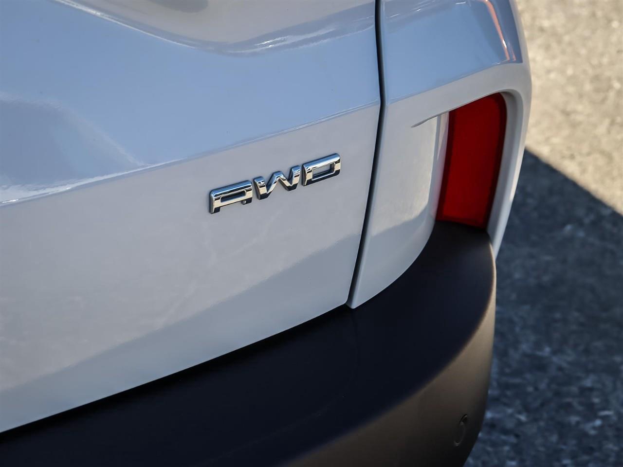2025 Ford Escape Platinum AWD | Leather | 2.0L | Photo