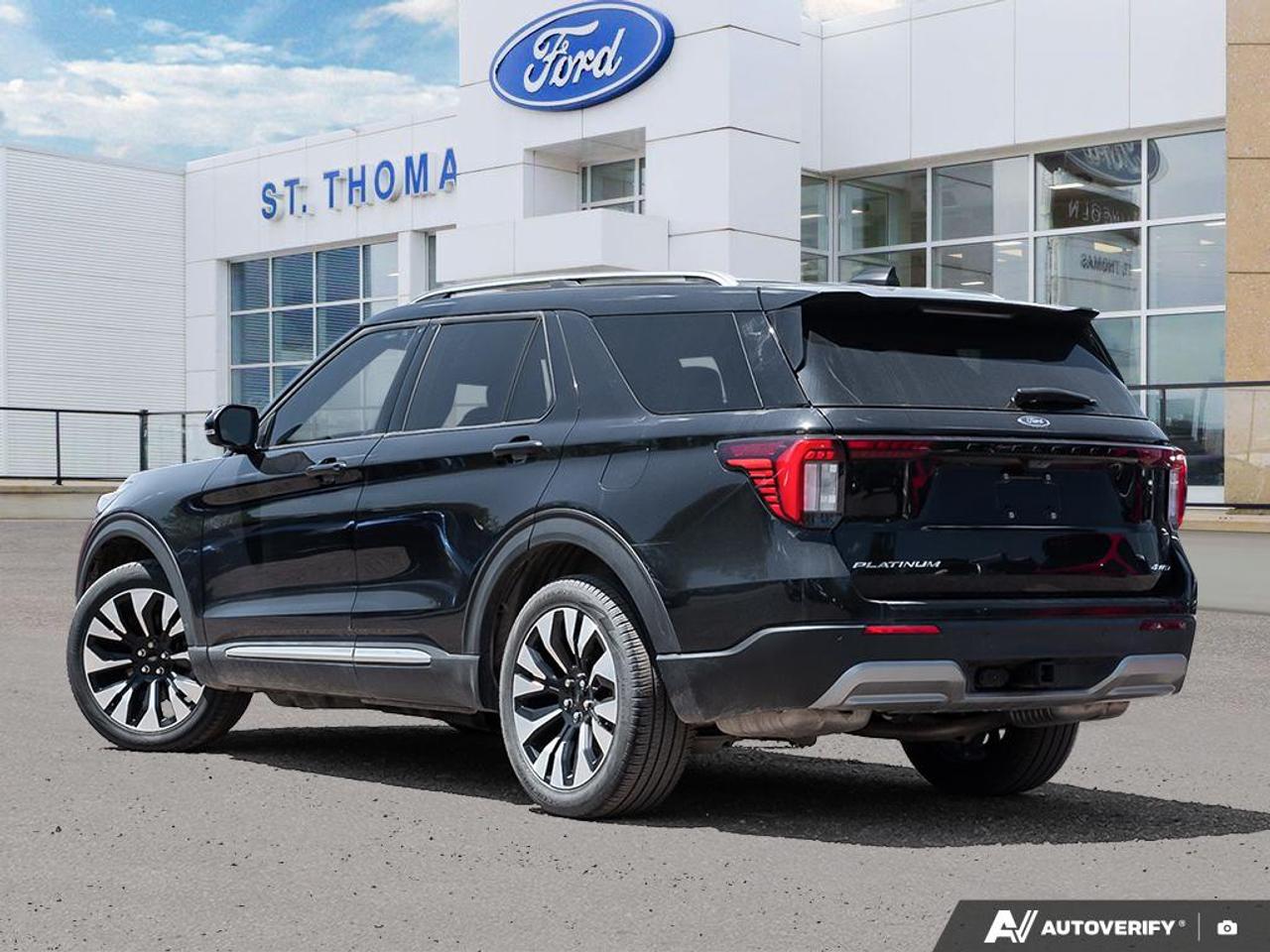 2025 Ford Explorer Platinum Photo3