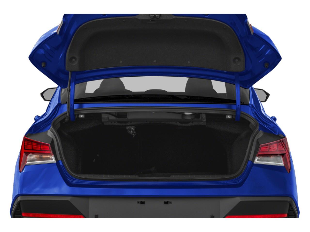 2026 Hyundai Elantra Luxury IVT Photo