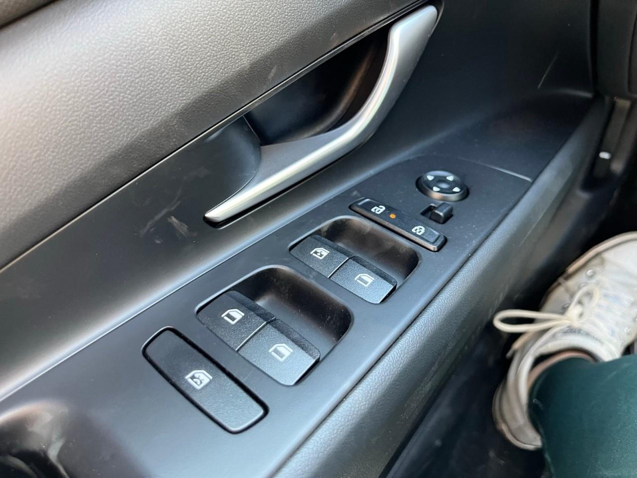 2026 Hyundai Elantra Luxury IVT Photo