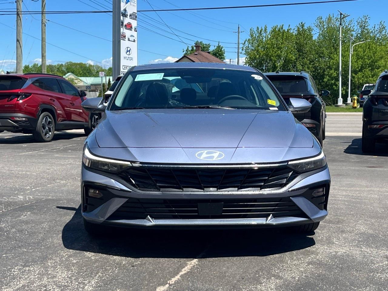 2026 Hyundai Elantra Luxury IVT Photo