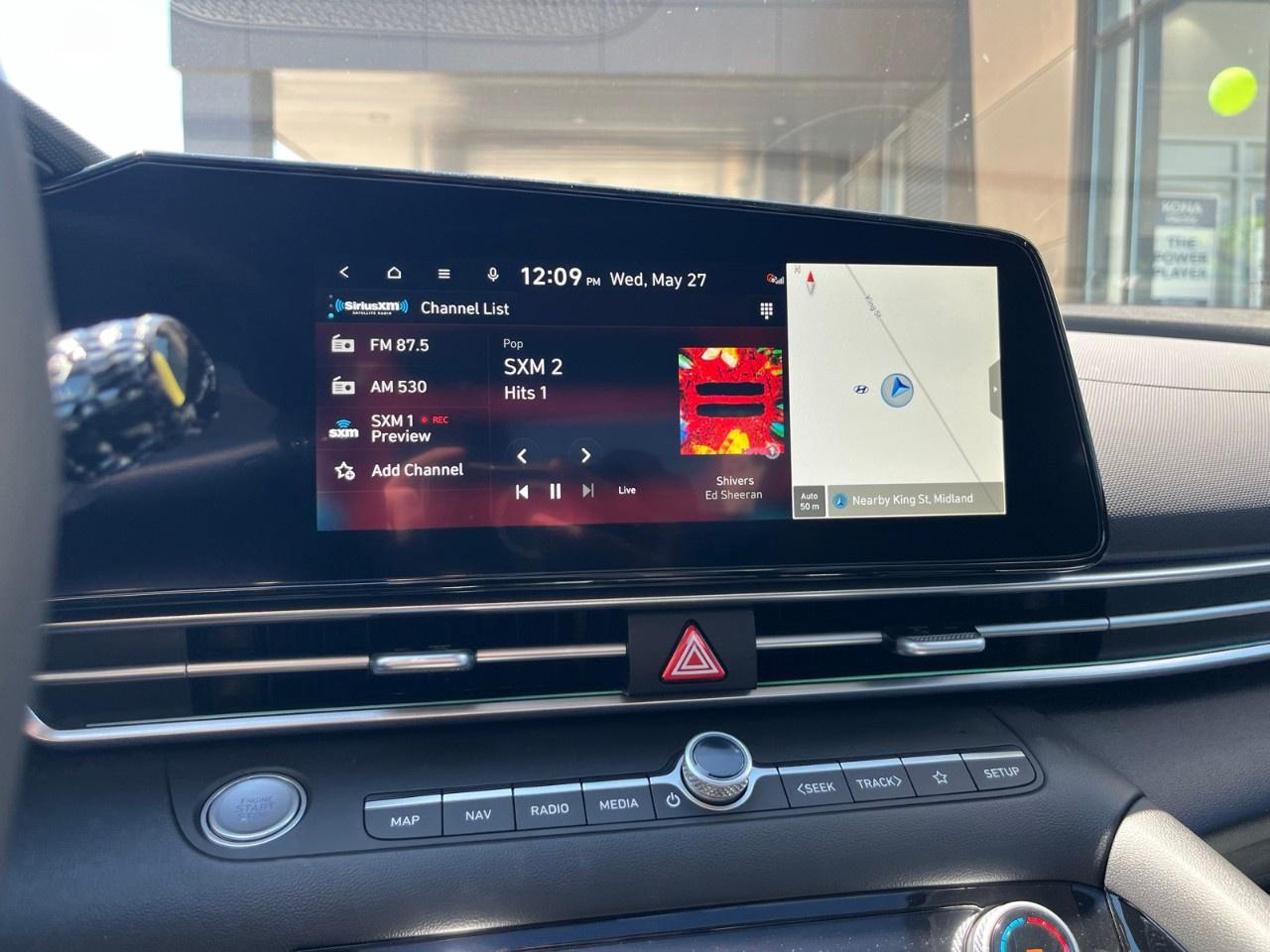 2026 Hyundai Elantra Luxury IVT Photo