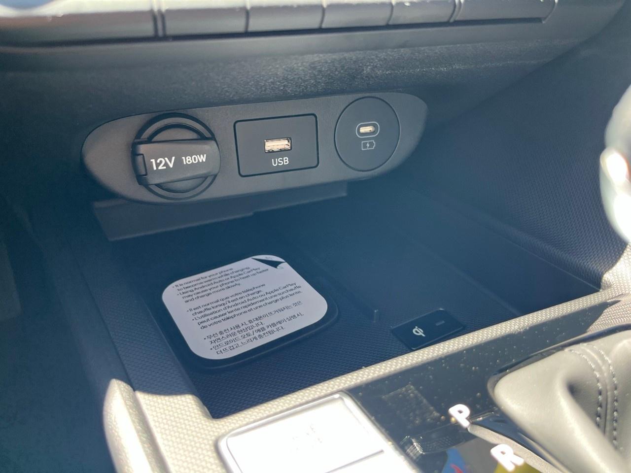 2026 Hyundai Elantra Luxury IVT Photo