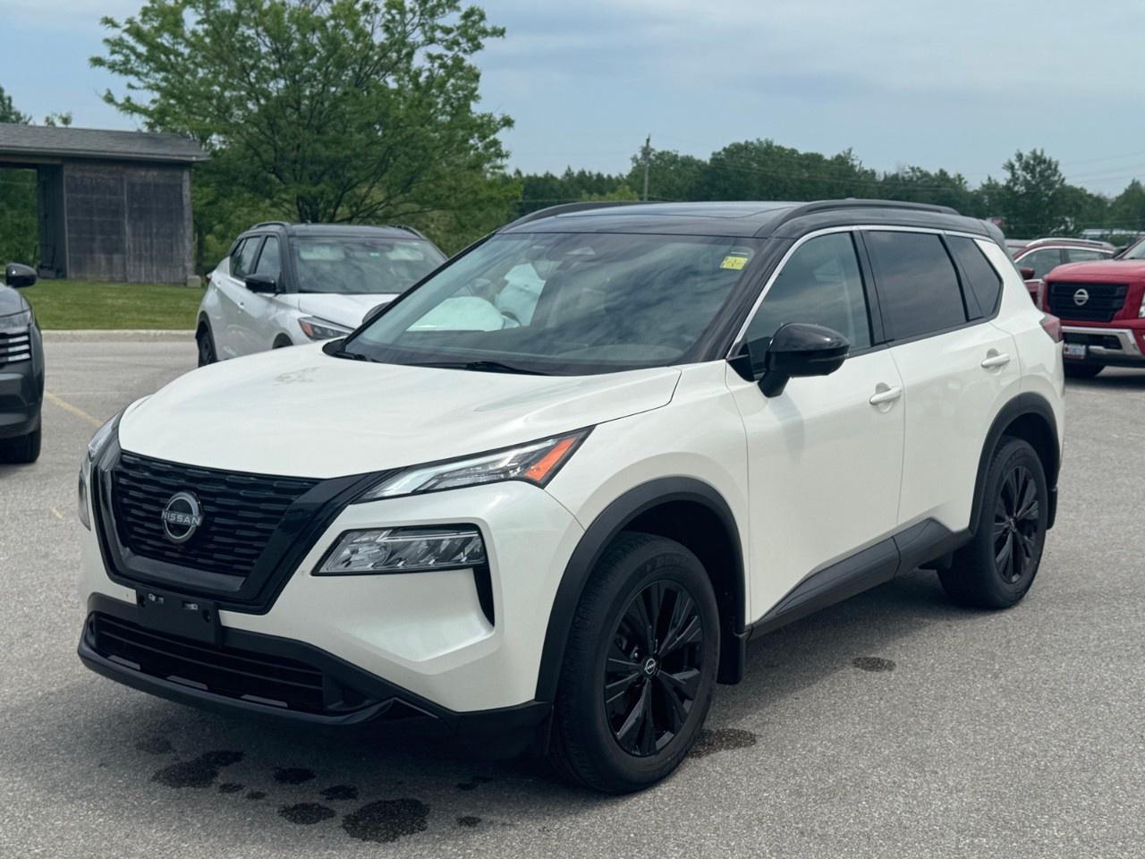 2023 Nissan Rogue Midnight Edition Photo