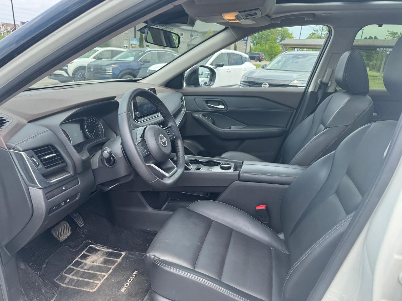 2023 Nissan Rogue Midnight Edition Photo