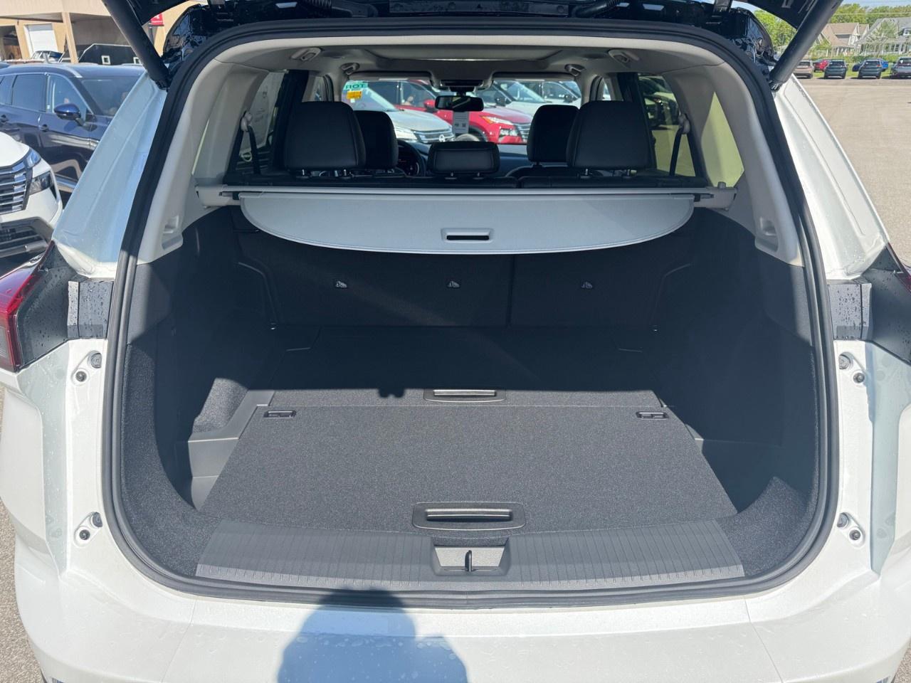 2026 Nissan Rogue AWD Platinum Photo