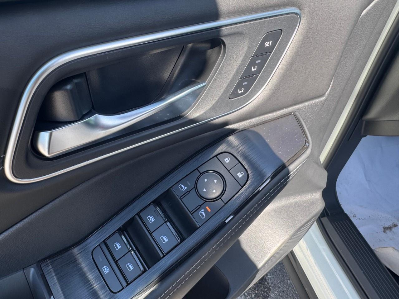 2026 Nissan Rogue AWD Platinum Photo