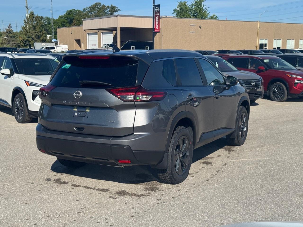 2026 Nissan Rogue AWD SV Moonroof Photo
