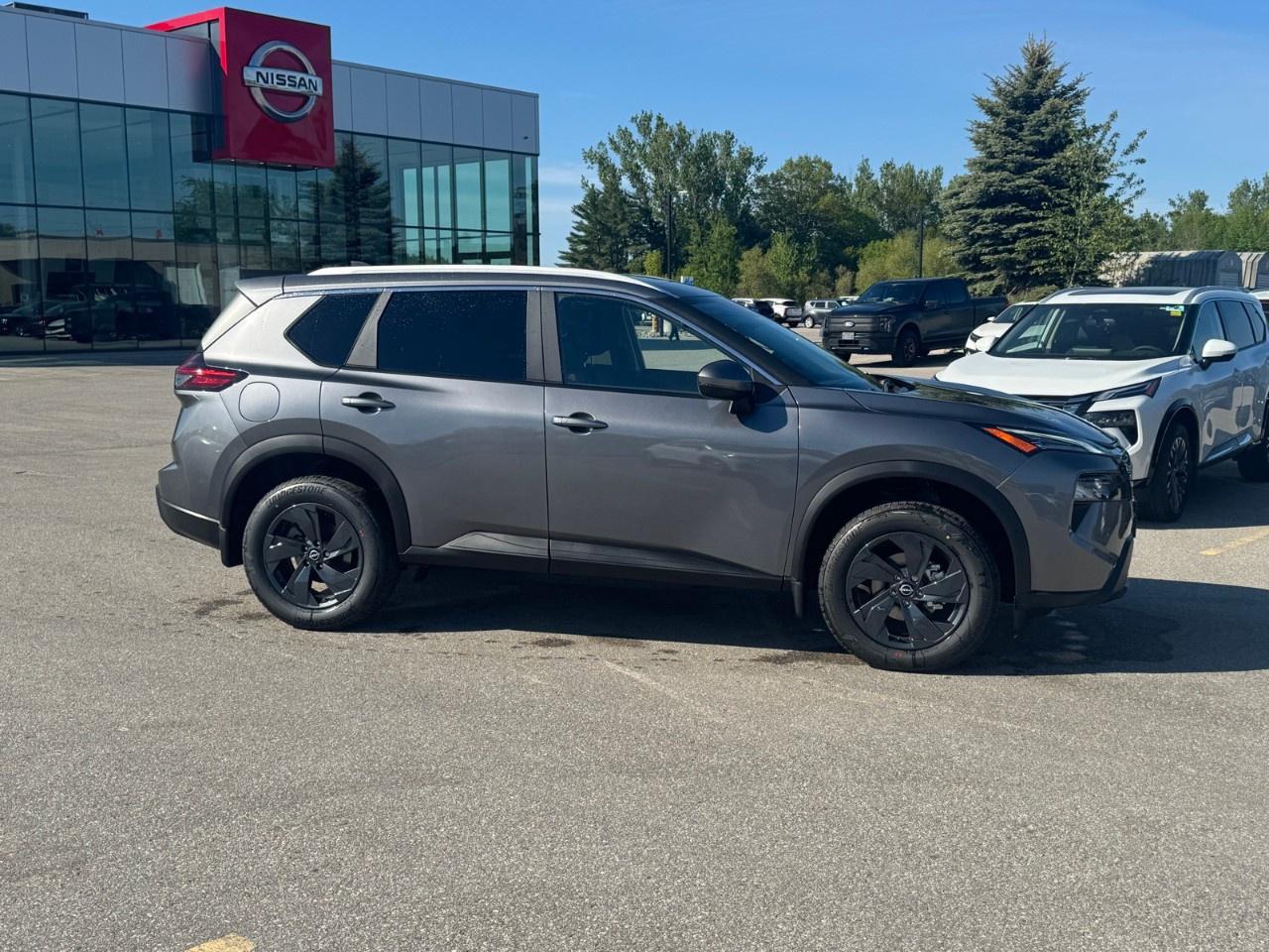 2026 Nissan Rogue AWD SV Moonroof Photo