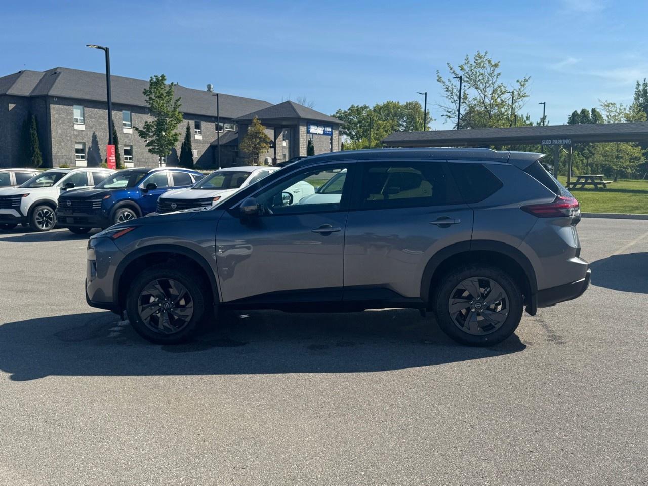 2026 Nissan Rogue AWD SV Moonroof Photo