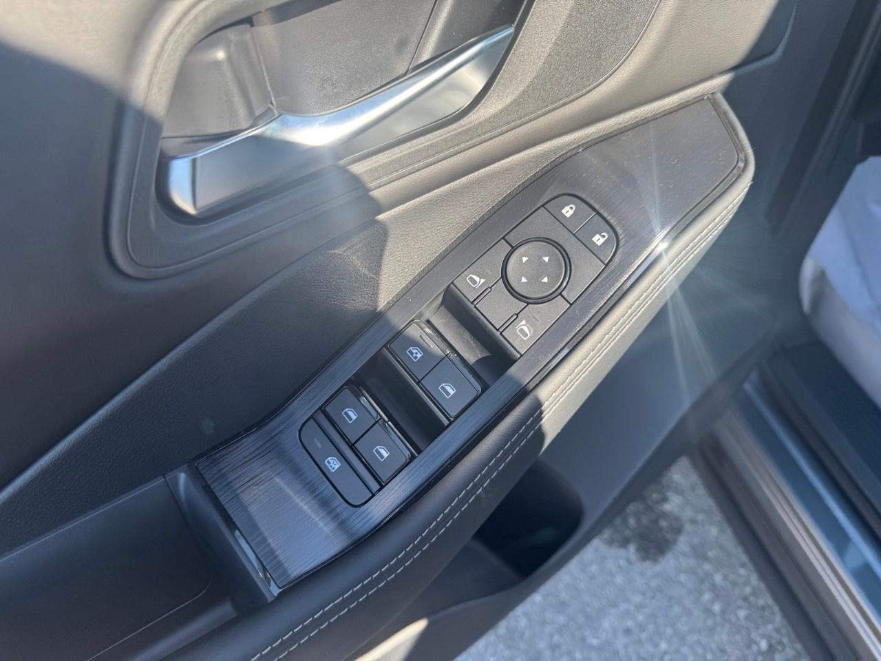 2026 Nissan Rogue AWD SV Moonroof Photo