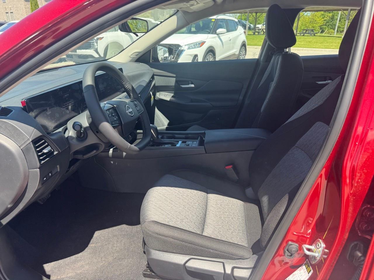2026 Nissan Sentra SV SEDAN Photo