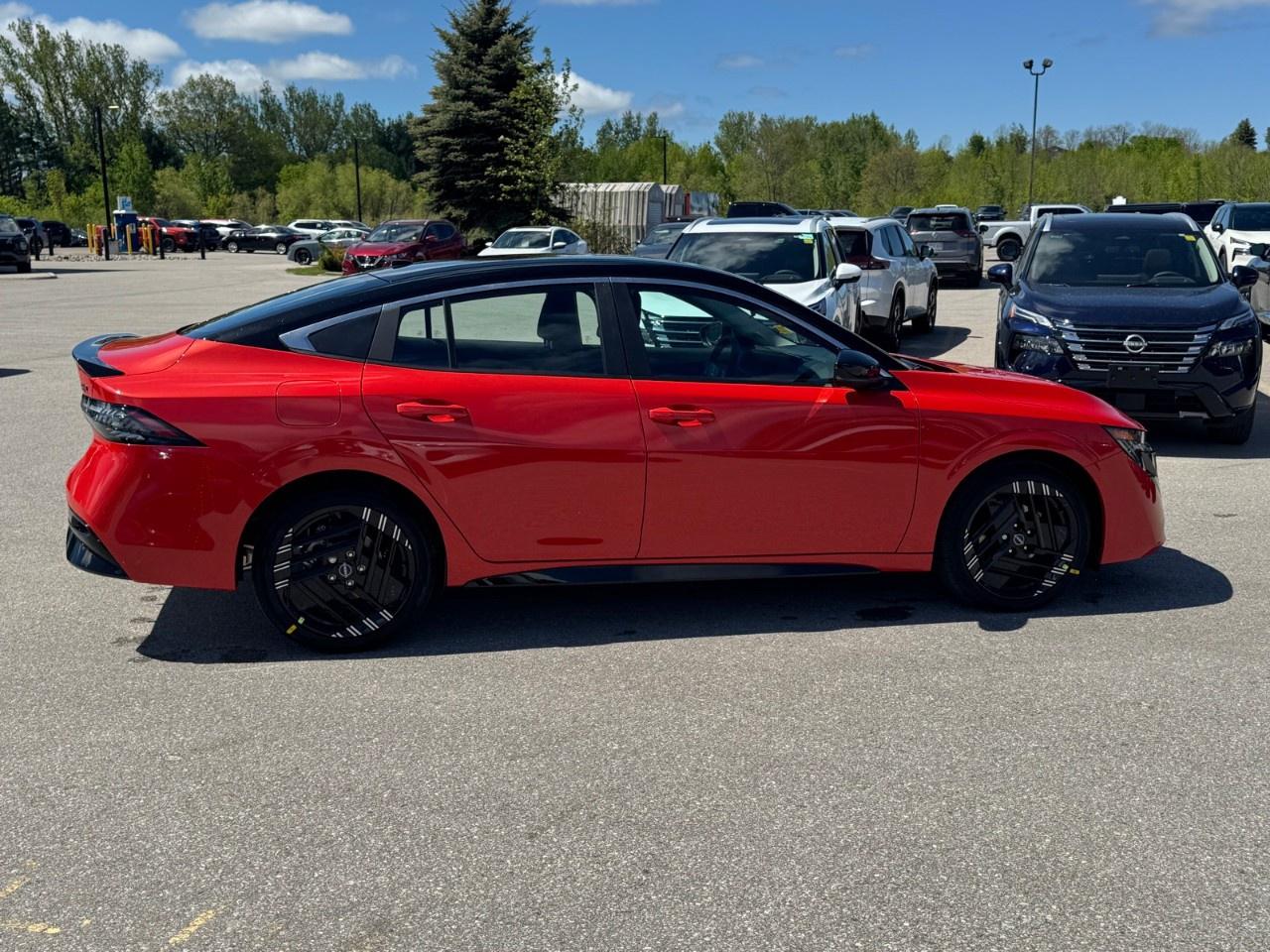 2026 Nissan Sentra SR SEDAN Photo