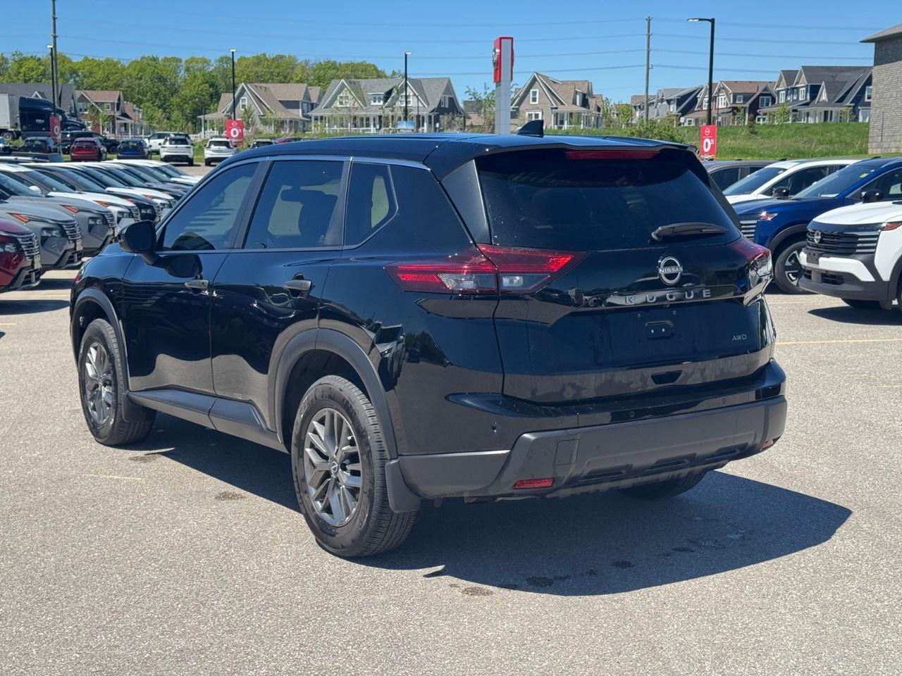 2024 Nissan Rogue AWD S Photo