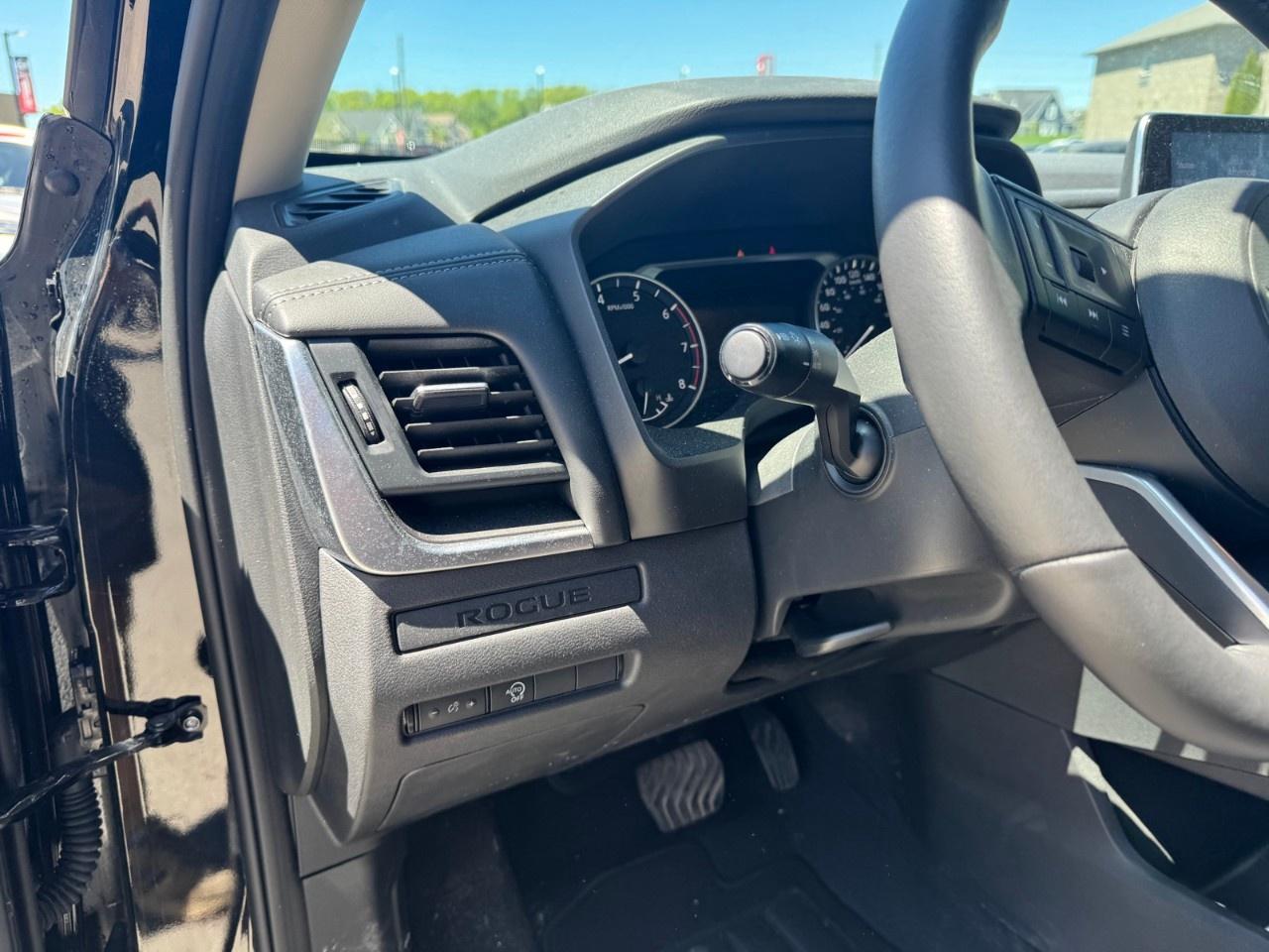 2024 Nissan Rogue AWD S Photo