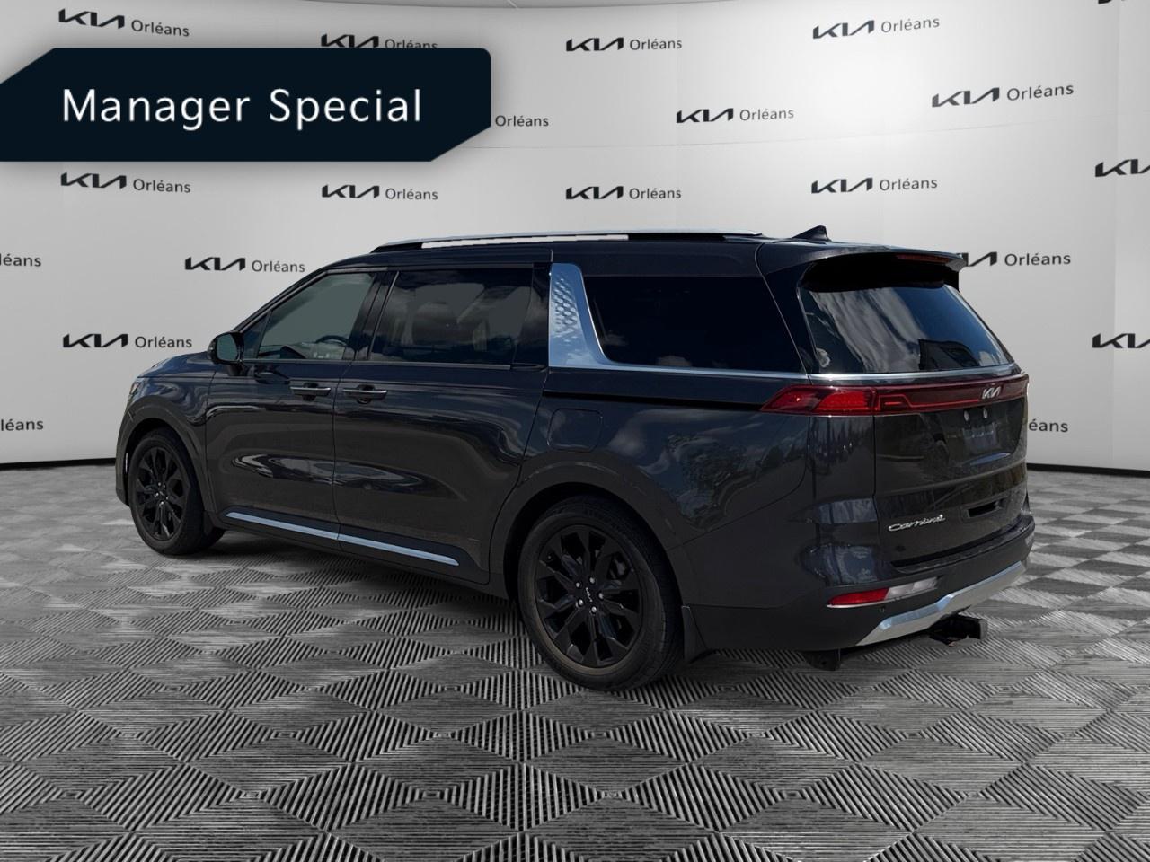 2022 Kia Carnival SX Photo