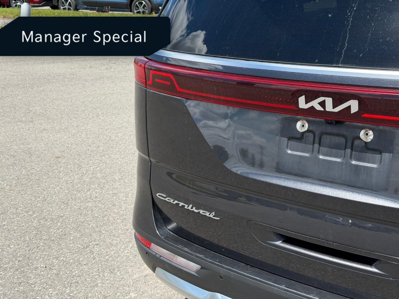 2022 Kia Carnival SX Photo