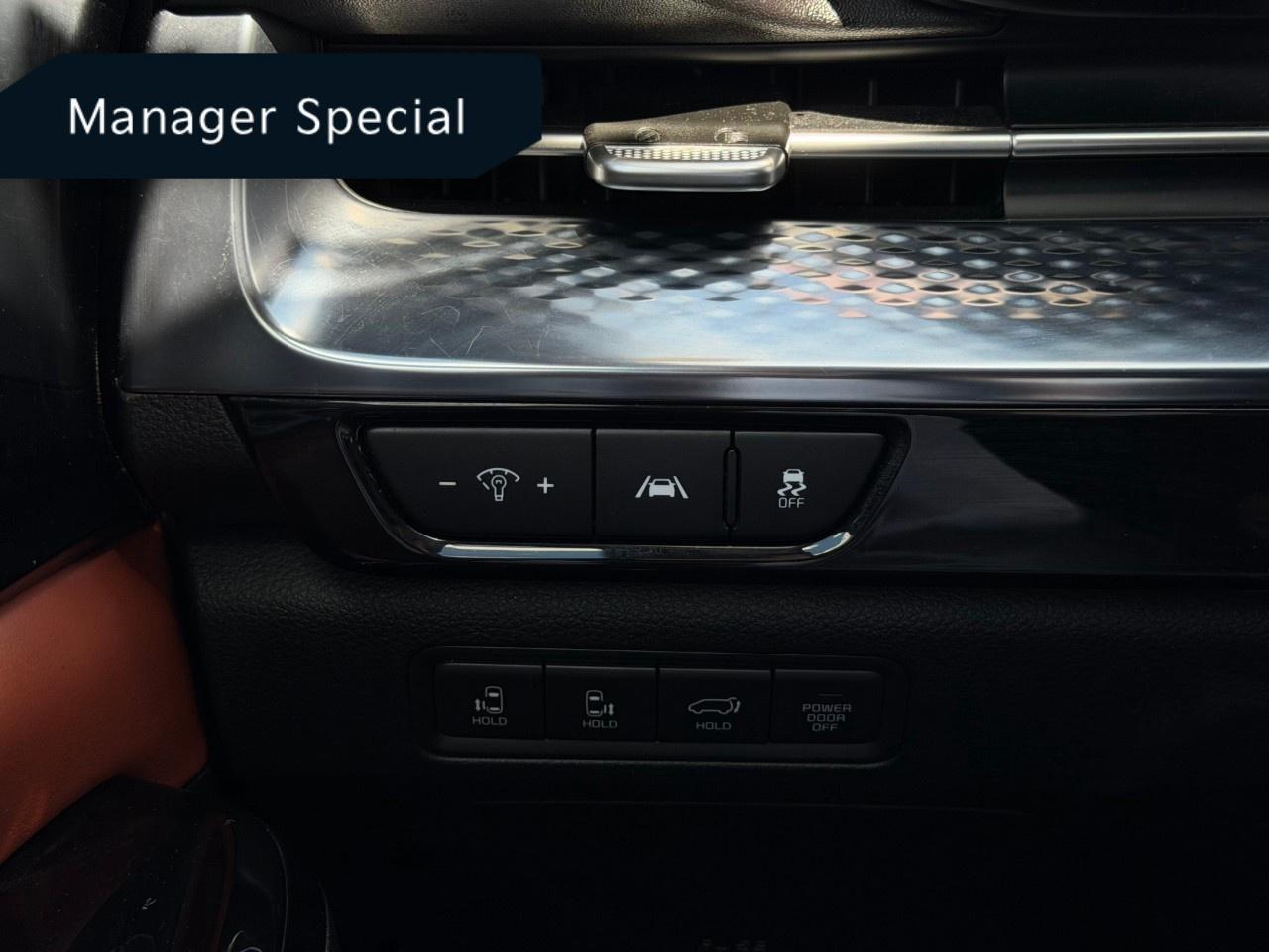 2022 Kia Carnival SX Photo