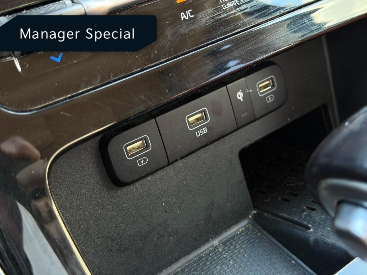 2022 Kia Carnival SX Photo