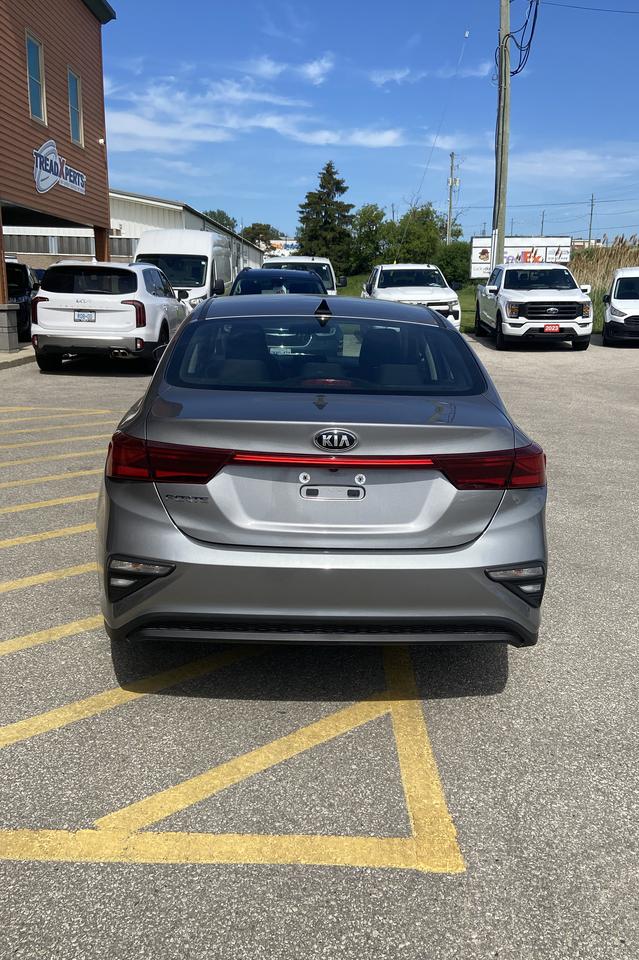 2021 Kia Forte LX Photo3