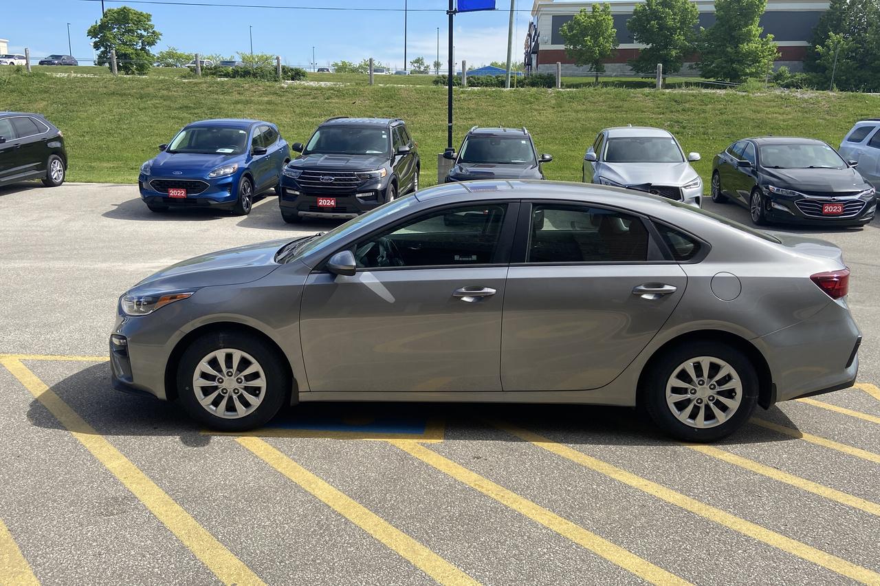 2021 Kia Forte LX Photo