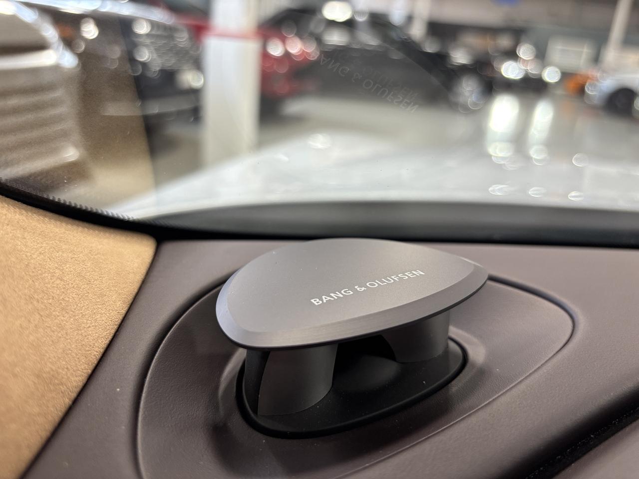 2023 Genesis G90 3.5T Prestige|AWD|AUTODOORS|MASSAGE|FORGEDCARBON|+ Photo