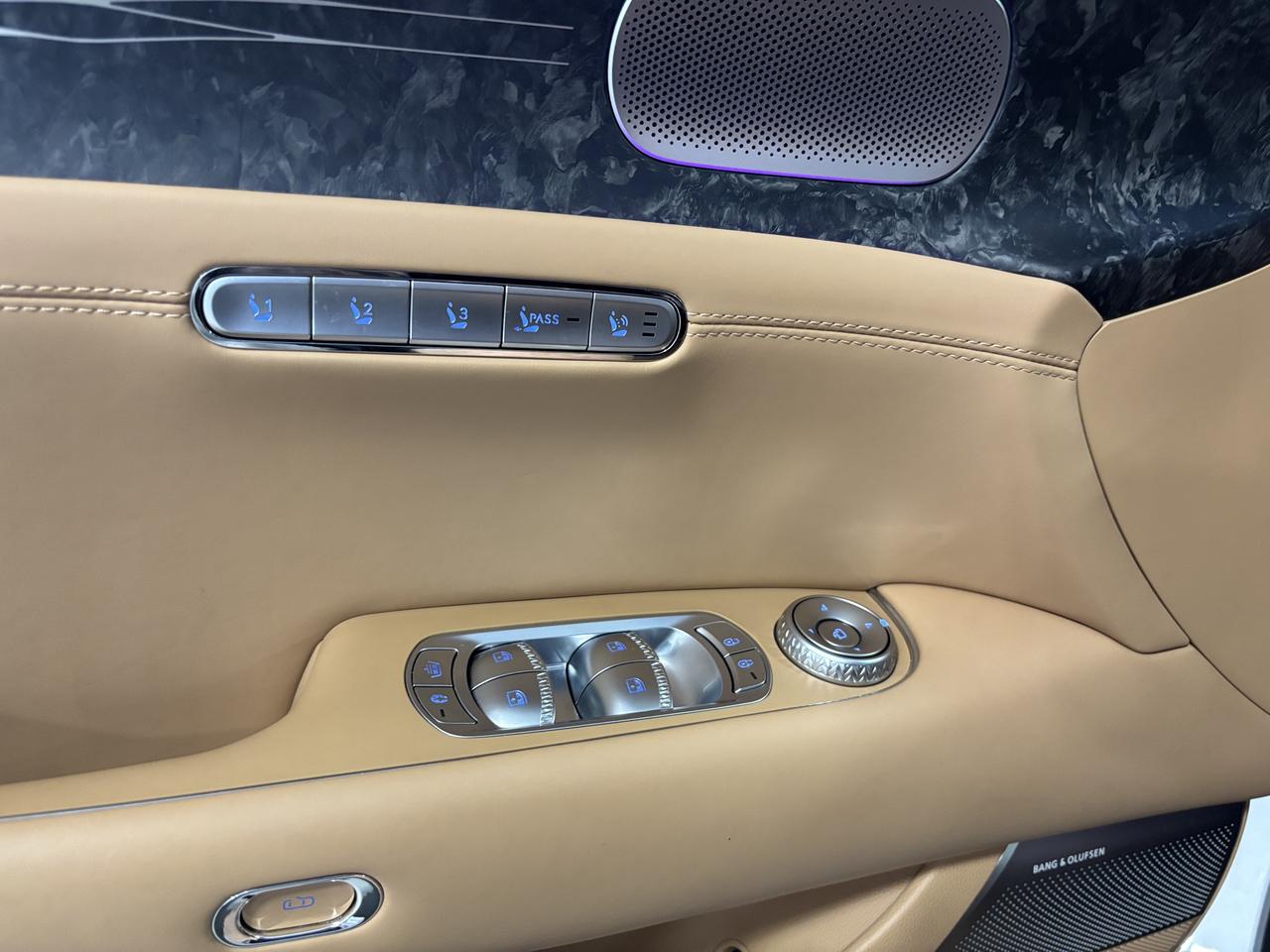 2023 Genesis G90 3.5T Prestige|AWD|AUTODOORS|MASSAGE|FORGEDCARBON|+ Photo
