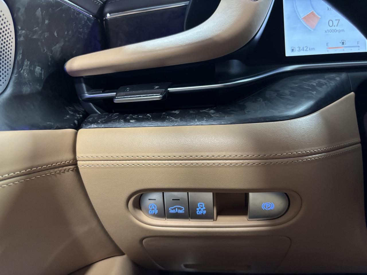 2023 Genesis G90 3.5T Prestige|AWD|AUTODOORS|MASSAGE|FORGEDCARBON|+ Photo