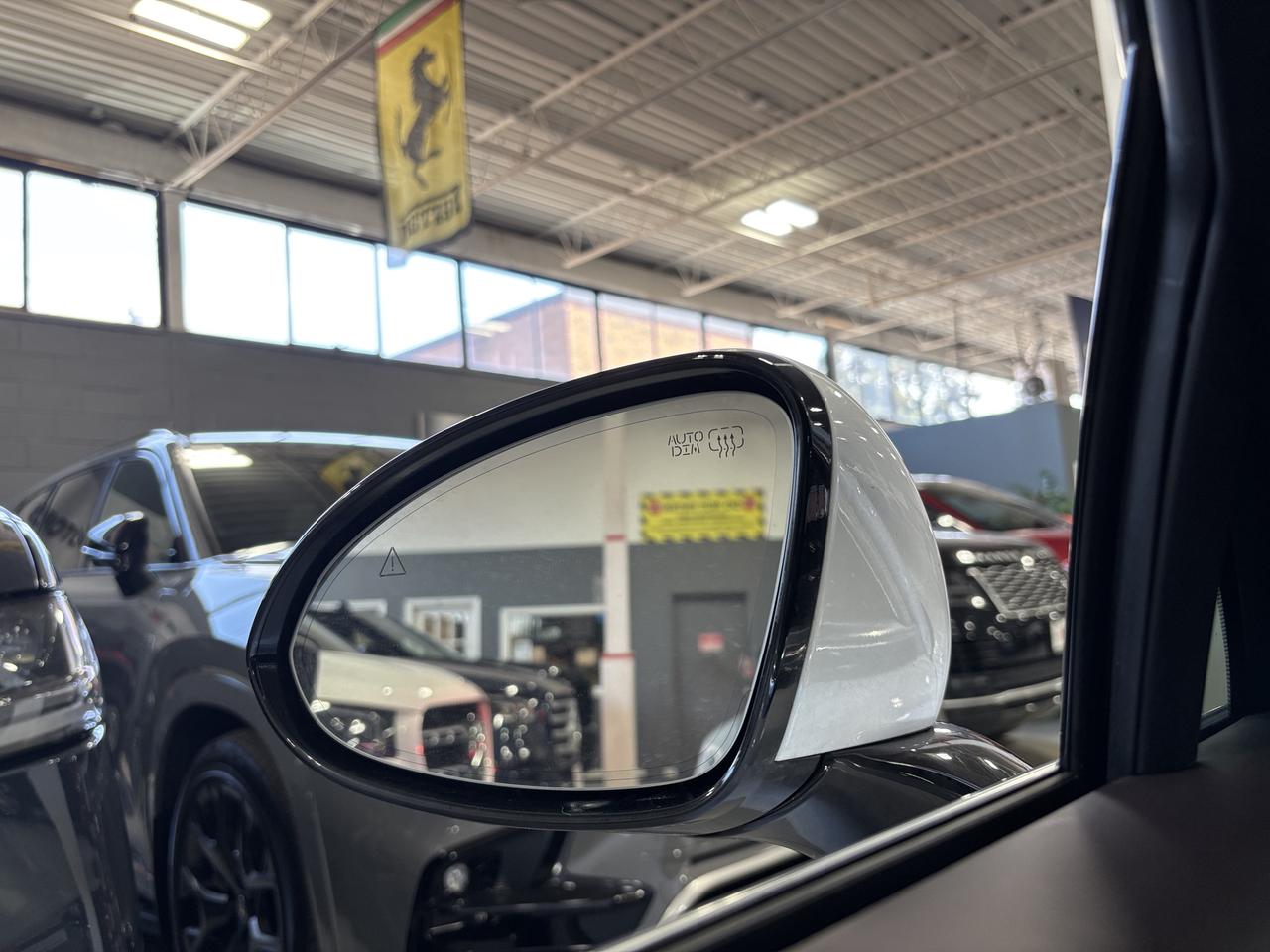 2023 Genesis G90 3.5T Prestige|AWD|AUTODOORS|MASSAGE|FORGEDCARBON|+ Photo