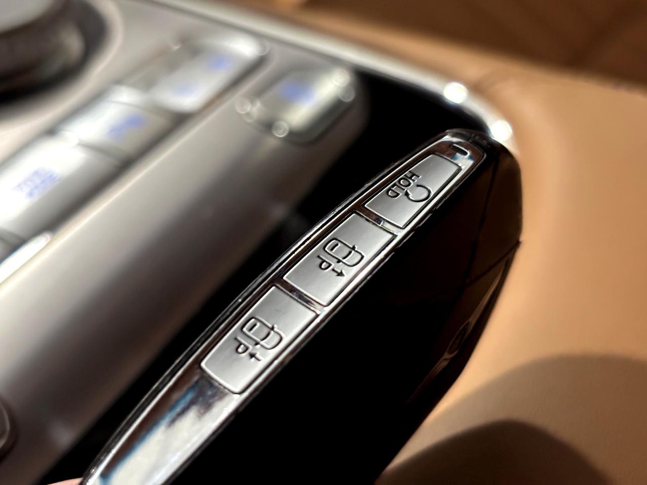 2023 Genesis G90 3.5T Prestige|AWD|AUTODOORS|MASSAGE|FORGEDCARBON|+ Photo