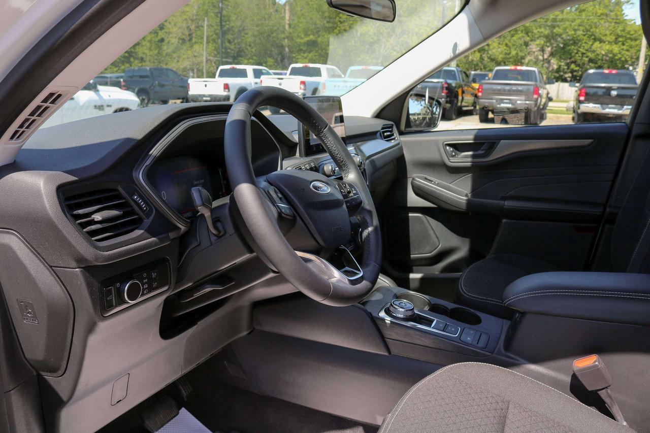 2023 Ford Escape Active FWD | BACKUP CAMERA | BLUETOOTH | Photo