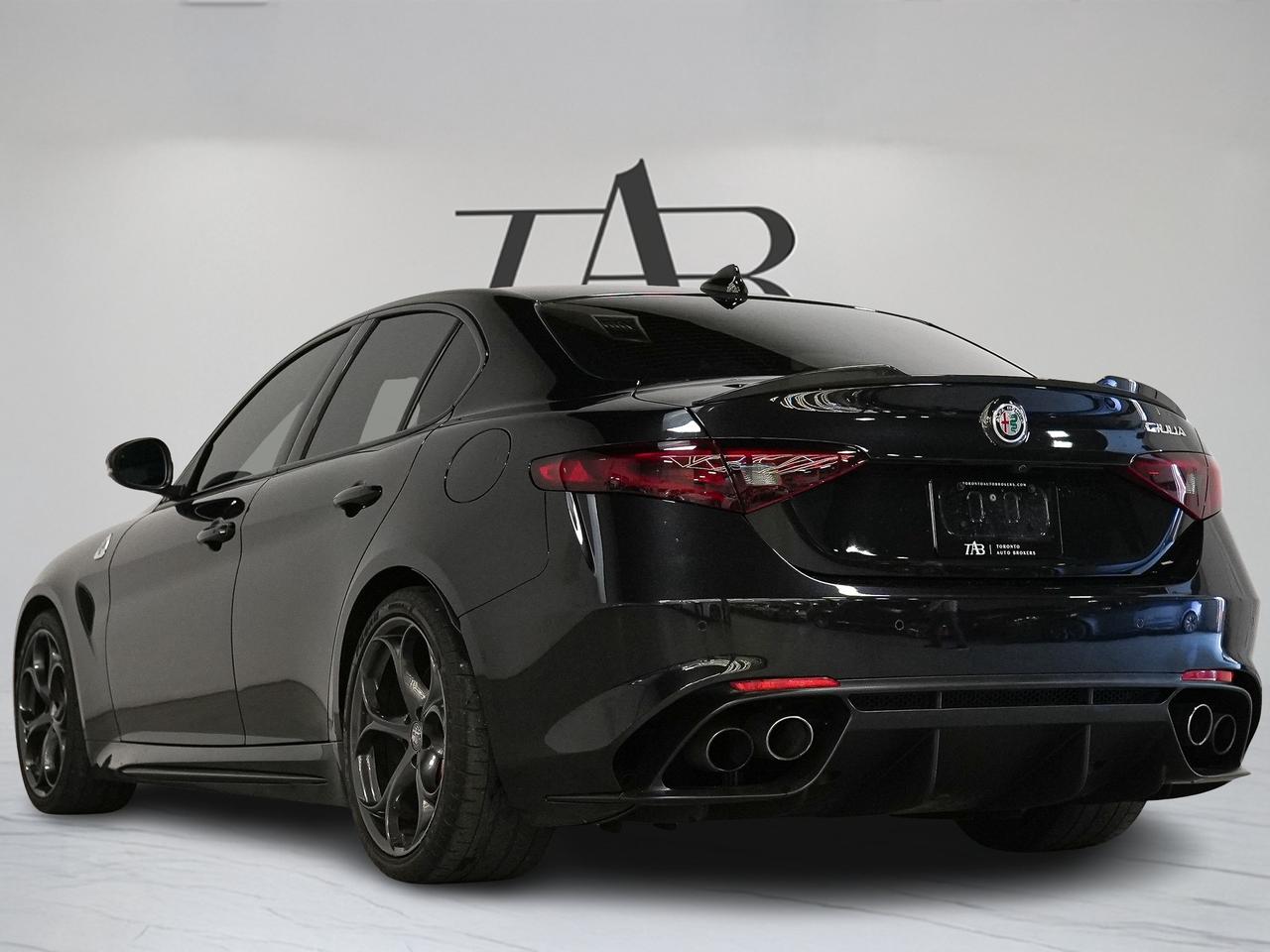 2022 Alfa Romeo Giulia QUADRIFOGLIO | HARMAN KARDON | CARBON FIBER Photo
