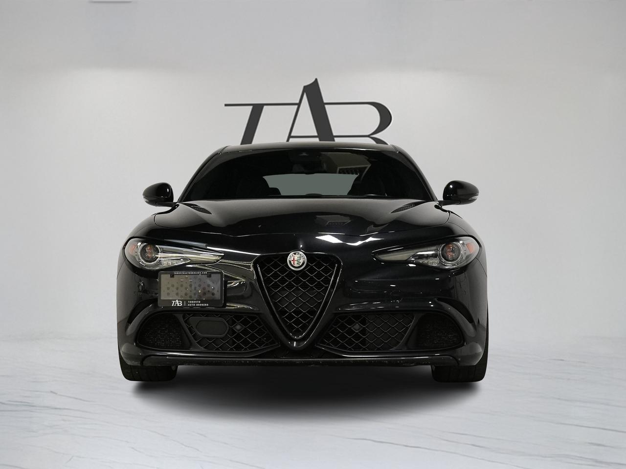 2022 Alfa Romeo Giulia QUADRIFOGLIO | HARMAN KARDON | CARBON FIBER Photo
