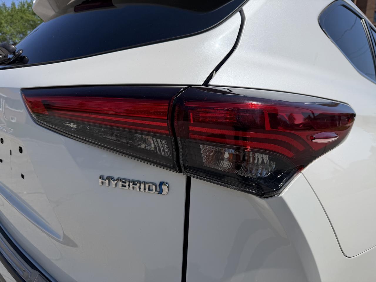2020 Toyota Highlander HYBRID Limited AWD Photo