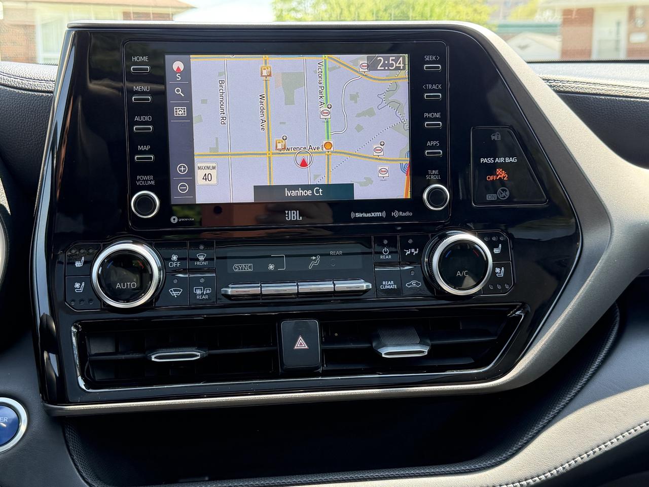 2020 Toyota Highlander HYBRID Limited AWD Photo