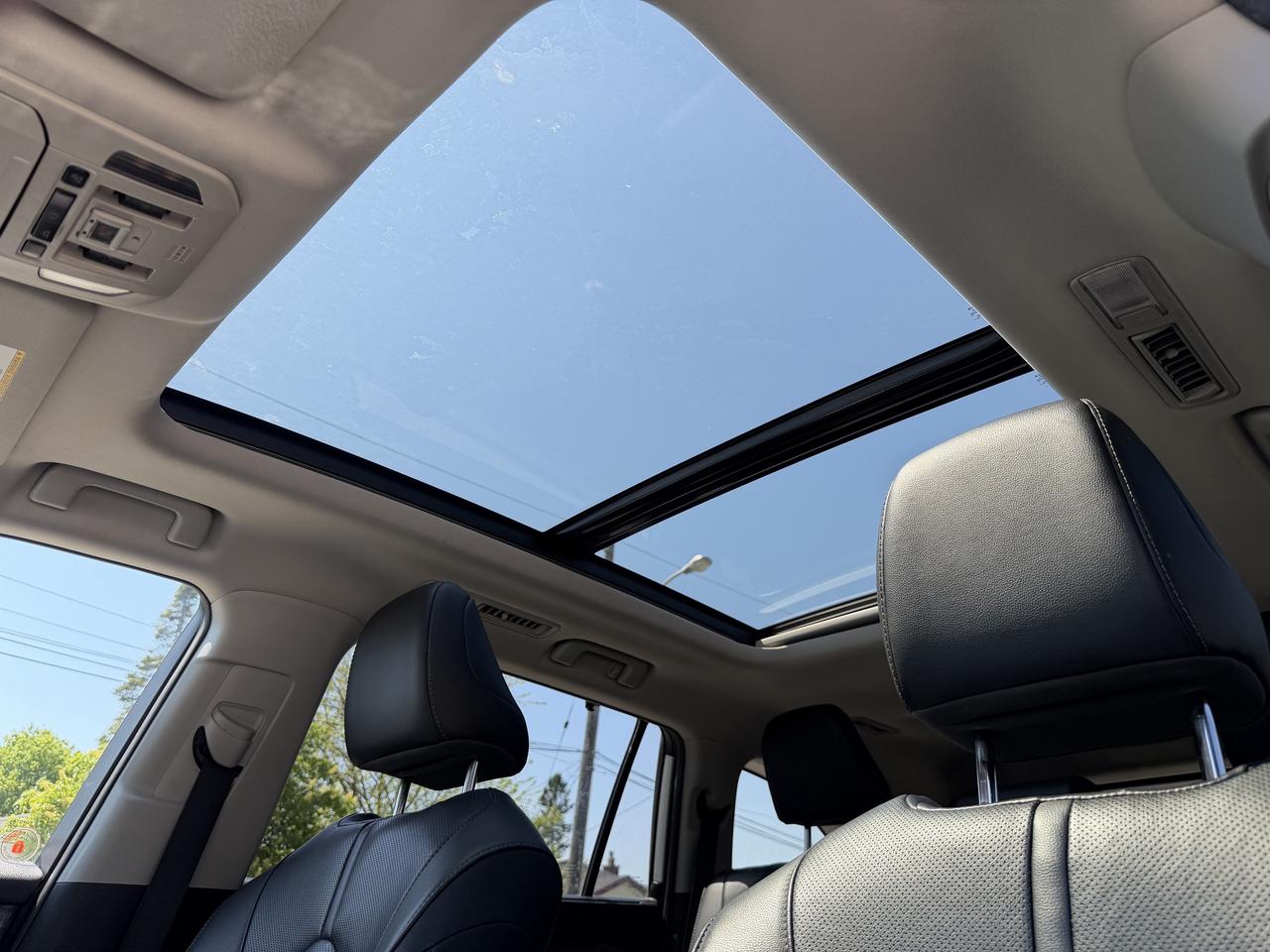 2020 Toyota Highlander HYBRID Limited AWD Photo