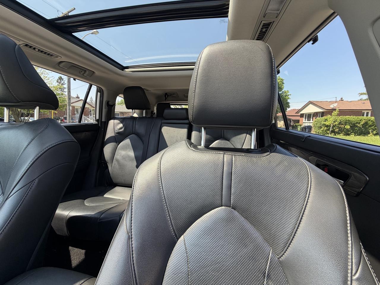 2020 Toyota Highlander HYBRID Limited AWD Photo