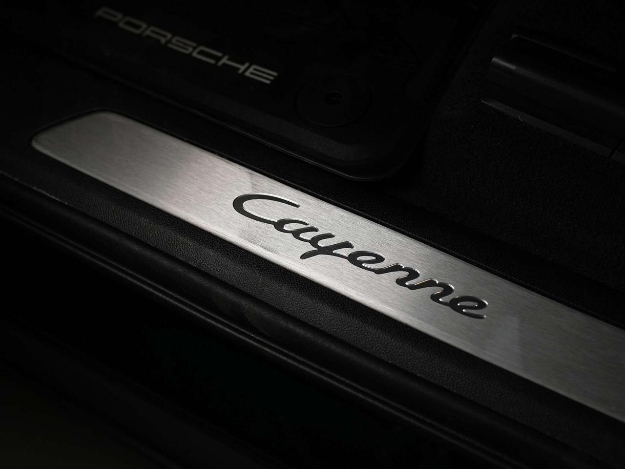 2021 Porsche Cayenne COUPE | PREMIUM PLUS PKG | BOSE | PANO | 21 IN Photo