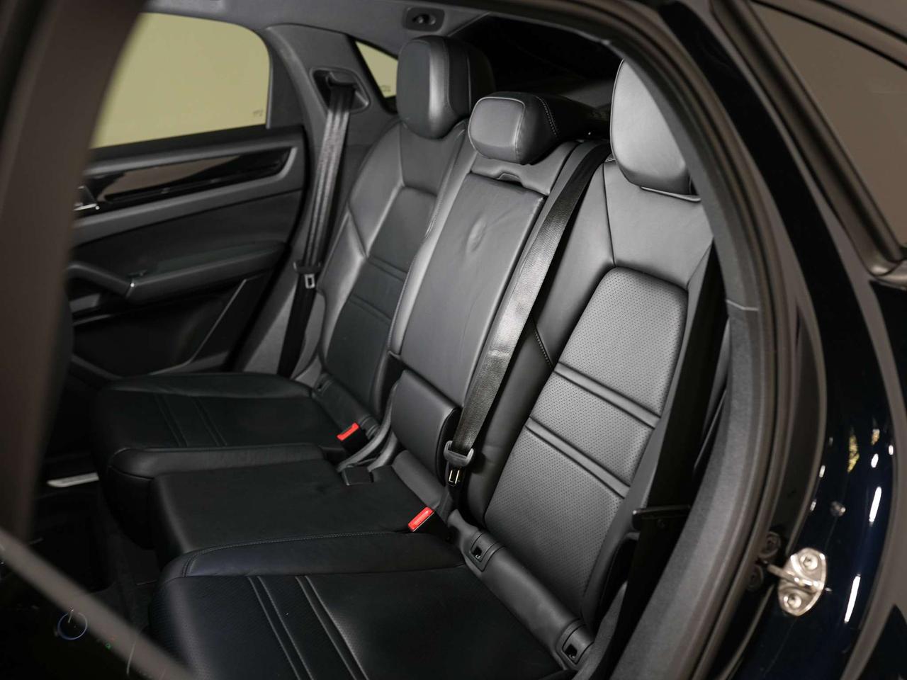 2021 Porsche Cayenne COUPE | PREMIUM PLUS PKG | BOSE | PANO | 21 IN Photo