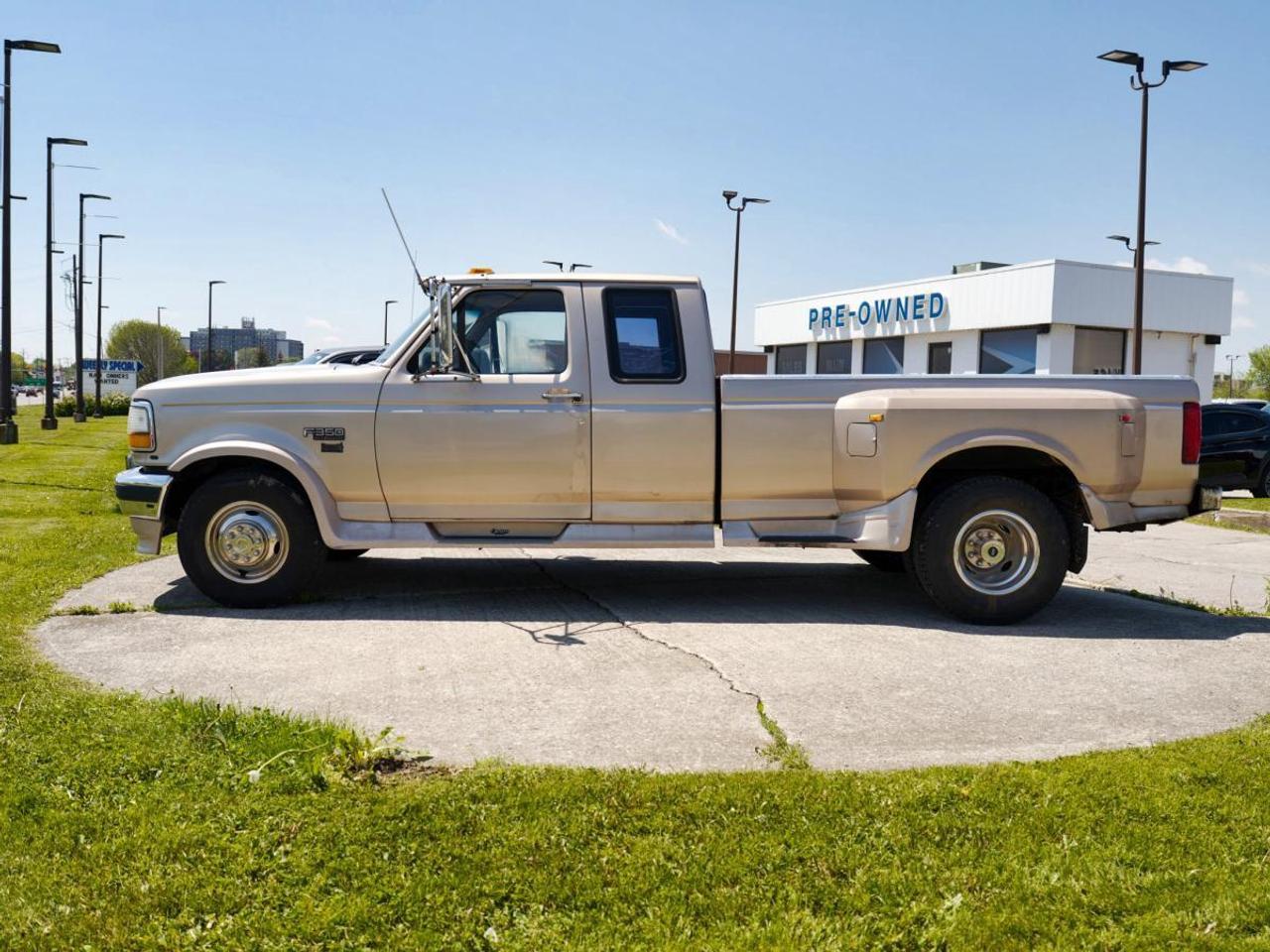 1992 Ford F-350 Supercab | DIESEL | 8FT BED | MINT CONDITION | AS Photo2