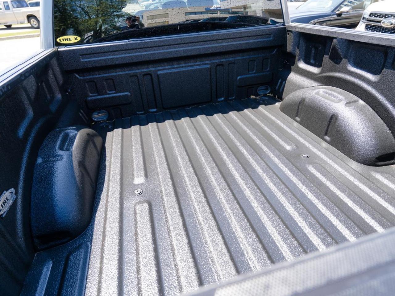 2025 Ford F-150 STX 4WD SuperCrew 5.5' Box | SUPER LOW KM | Photo