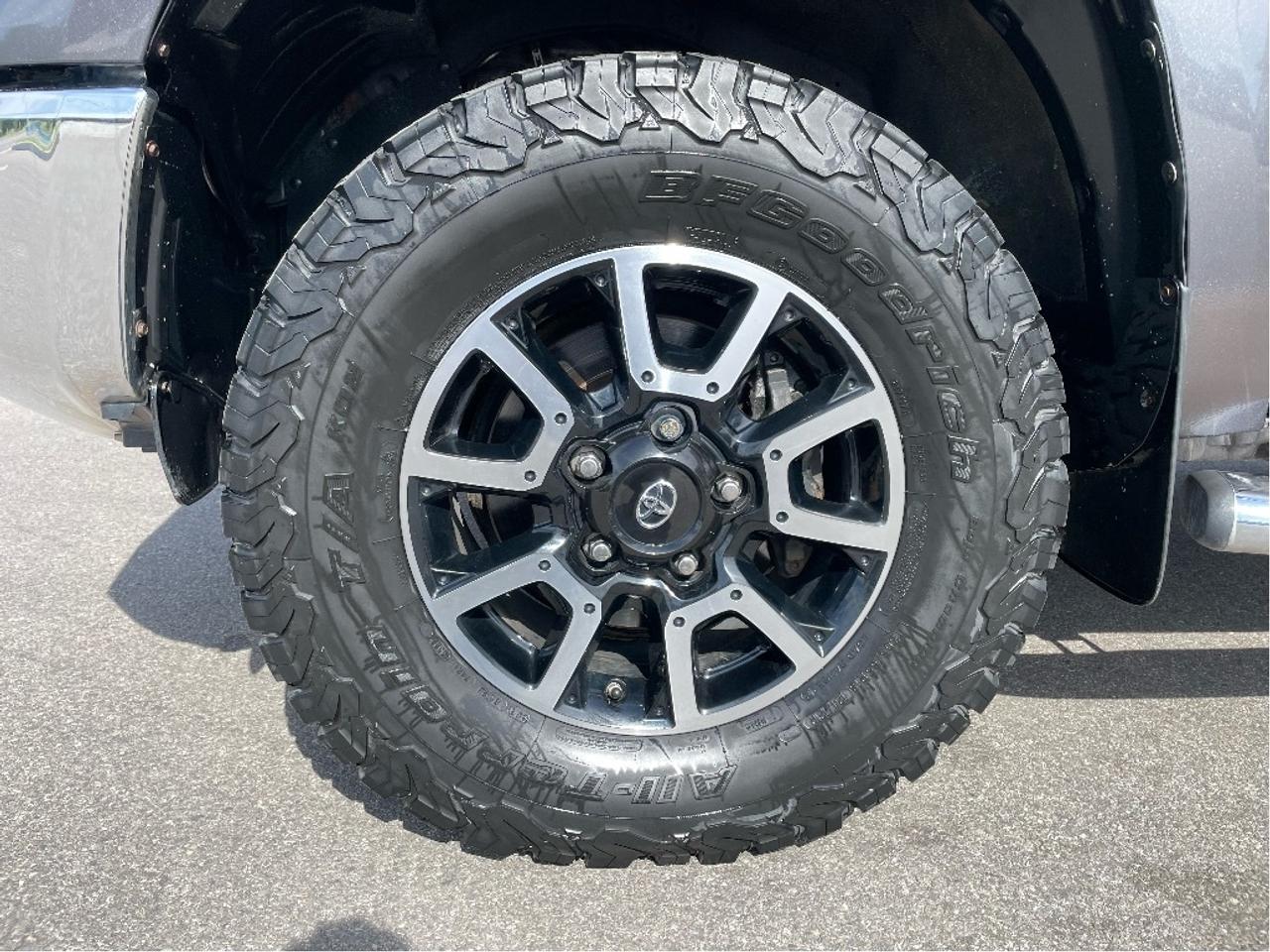 2017 Toyota Tundra Limited  Photo