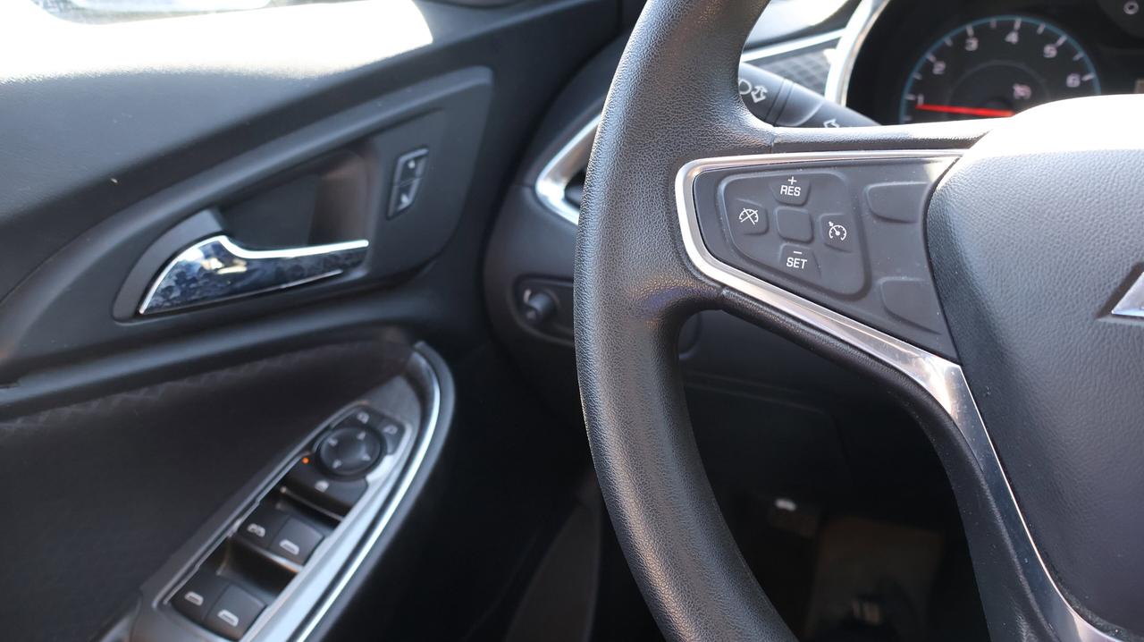 2016 Chevrolet Malibu LT | Heated Mirrors Photo