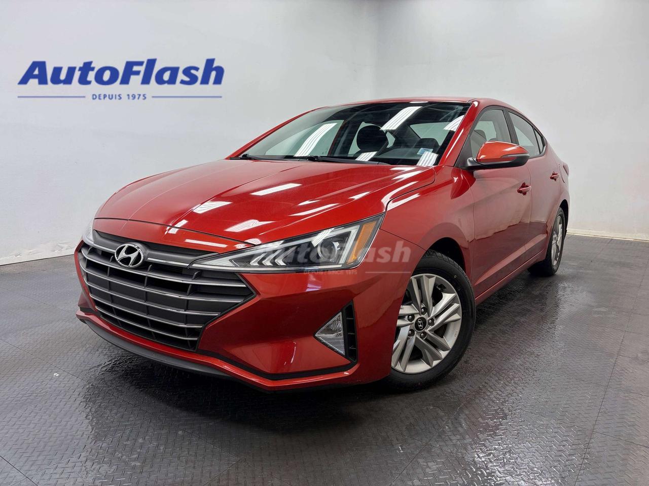+Apple Carplay 
+Android Auto 
+Bluetooth 
+Cam&eacute;ra de recul / Backup camera 
+Commandes de radio au volant / Steering wheel audio controls 
+R&eacute;gulateur de vitesse  / Cruise control 
+Si&egrave;ges chauffants / Heated seats 
+Surveillance des angles morts / Blind spot monitoring 
+Volant chauffant / Heated Steering wheel 	
+V&eacute;rifi&eacute; par Carfax / Carfax verified
+Kilom&eacute;trage certifi&eacute; / Certified kilometers
+Historique dentretien / Maintenance history
+Protection m&eacute;canique disponible / Mechanical protection available



Visitez notre page Google pour voir tous les commentaires positifs que nos clients nous laissent.
 
Financement rapide et facile, 1ere, 2e et 3e chances au cr&eacute;dit, approbation en 30 minutes, taux dacceptation tr&egrave;s &eacute;lev&eacute;. 

Essayez notre demande de cr&eacute;dit s&eacute;curis&eacute; en ligne, sans obligation! 

Nous sommes les sp&eacute;cialistes des autos, fourgonnettes, VUS, 4x4, et les camions l&eacute;gers jusqu&agrave; une tonne. 

*Seulement le nettoyage de base du v&eacute;hicule, fait par un sous-traitant, est inclus. Pour un perfectionnement de lesth&eacute;tique int&eacute;rieur/ext&eacute;rieur, dont une d&eacute;contamination de la peinture, des retouches de peinture, faites par nos experts en esth&eacute;tique, une somme de 249$ sera ajout&eacute;e &agrave; votre facture. Aussi disponible, loption dimmatriculer la voiture sur place, qui vous permet d&eacute;pargner du temps et le co&ucirc;t de 25$ du transit temporaire.

*************

Since 1975 AutoFlash has offered the best price-quality and excellent service. 

Visit our Google page to read all the nice things our clients have to say about us.

We have financing for all credit situations. 1st 2nd 3rd chance credit with an excellent approval rate!

Try our secured online credit application any time, with no obligation! 

We specialize in all brands, makes and models. Whether you need a car, truck, SUV or minivan, we can help you.

And if we dont have it, well find it for you!

*Only the basic cleaning of the vehicle, done by a subcontractor, is included in the advertised price. For a complete interior/exterior detailing, done by our esthetic specialists, which includes a complete paint decontamination and paint touch-ups if needed, an amount of 249$ will be added to your invoice. Also available, in-house licensing, which allows you to save the $25 for a temporary Transit.