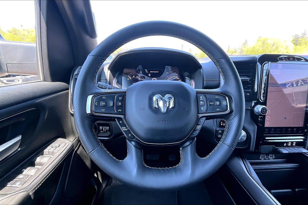 2025 RAM 1500 Sport Crew | Panoroof | 12" Screen | 360Cam | 4X4 Photo4