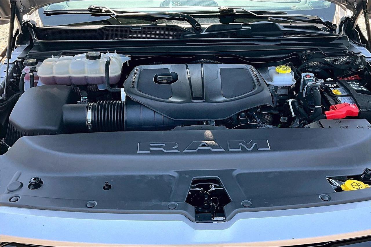 2025 RAM 1500 Sport Crew | Panoroof | 12" Screen | 360Cam | 4X4 Photo