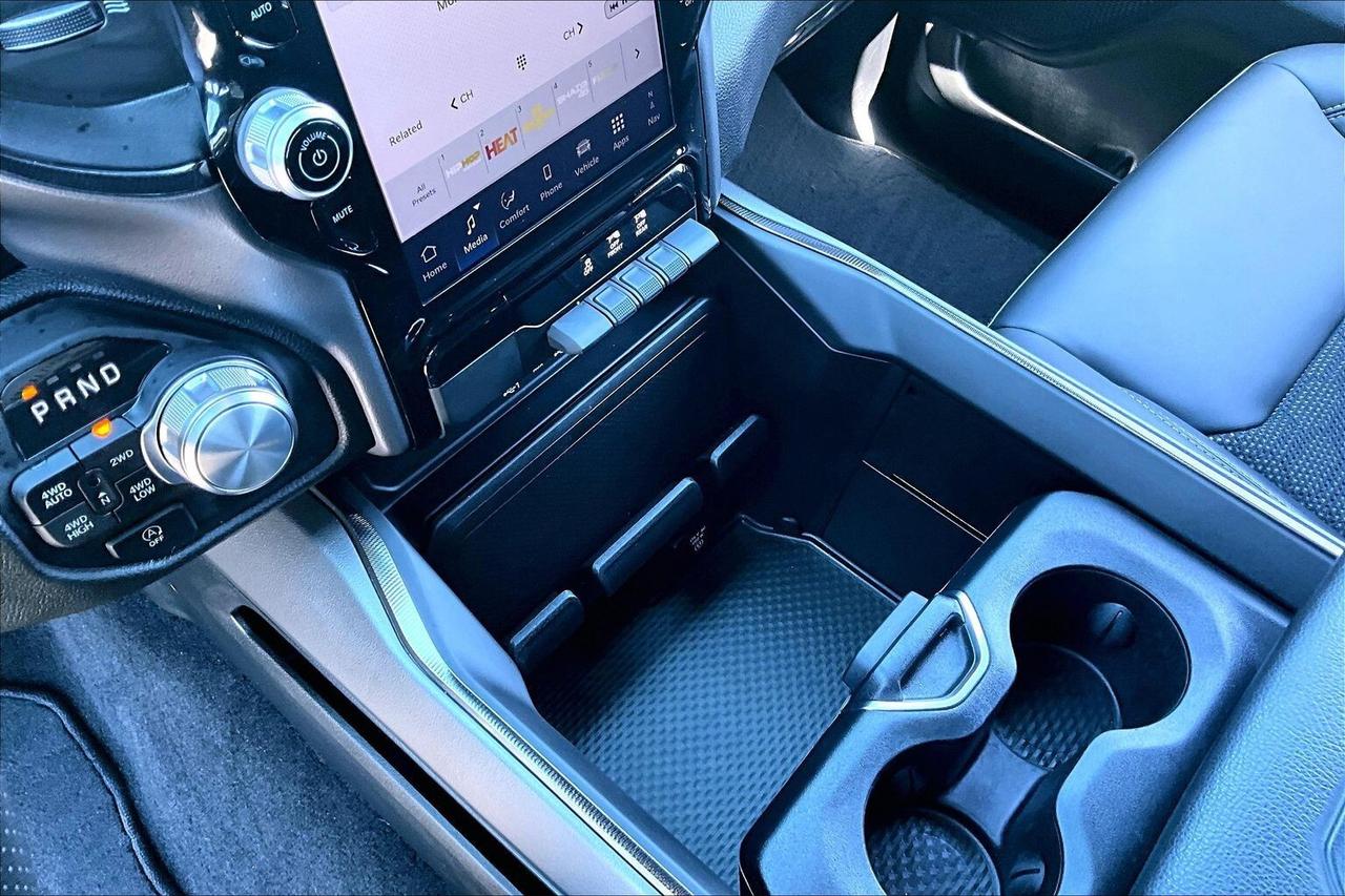 2025 RAM 1500 Sport Crew | Panoroof | 12" Screen | 360Cam | 4X4 Photo